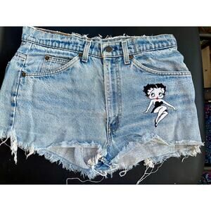 VINTAGE 90's "TOO CUTE" BRAND BETTY BOOP LEVI'S ORANGE TAB DENIM CUTOFF SHORTS